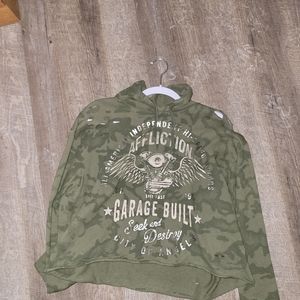 Camo Cropped Hoodie